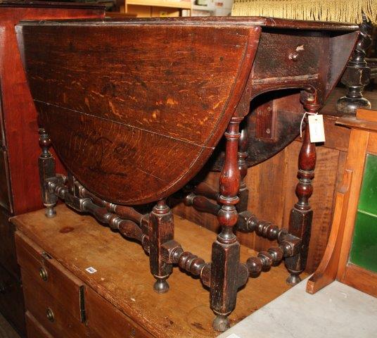 Early 18th century oval oak gateleg table